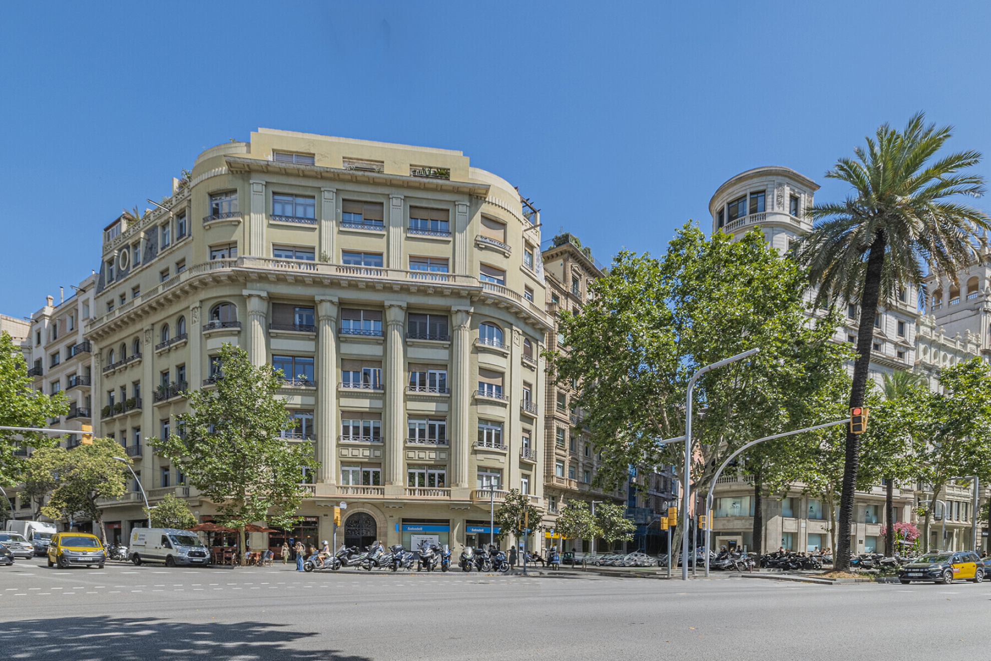  Elegant property in a stately estate on Avenida Diagonal - 物件實景