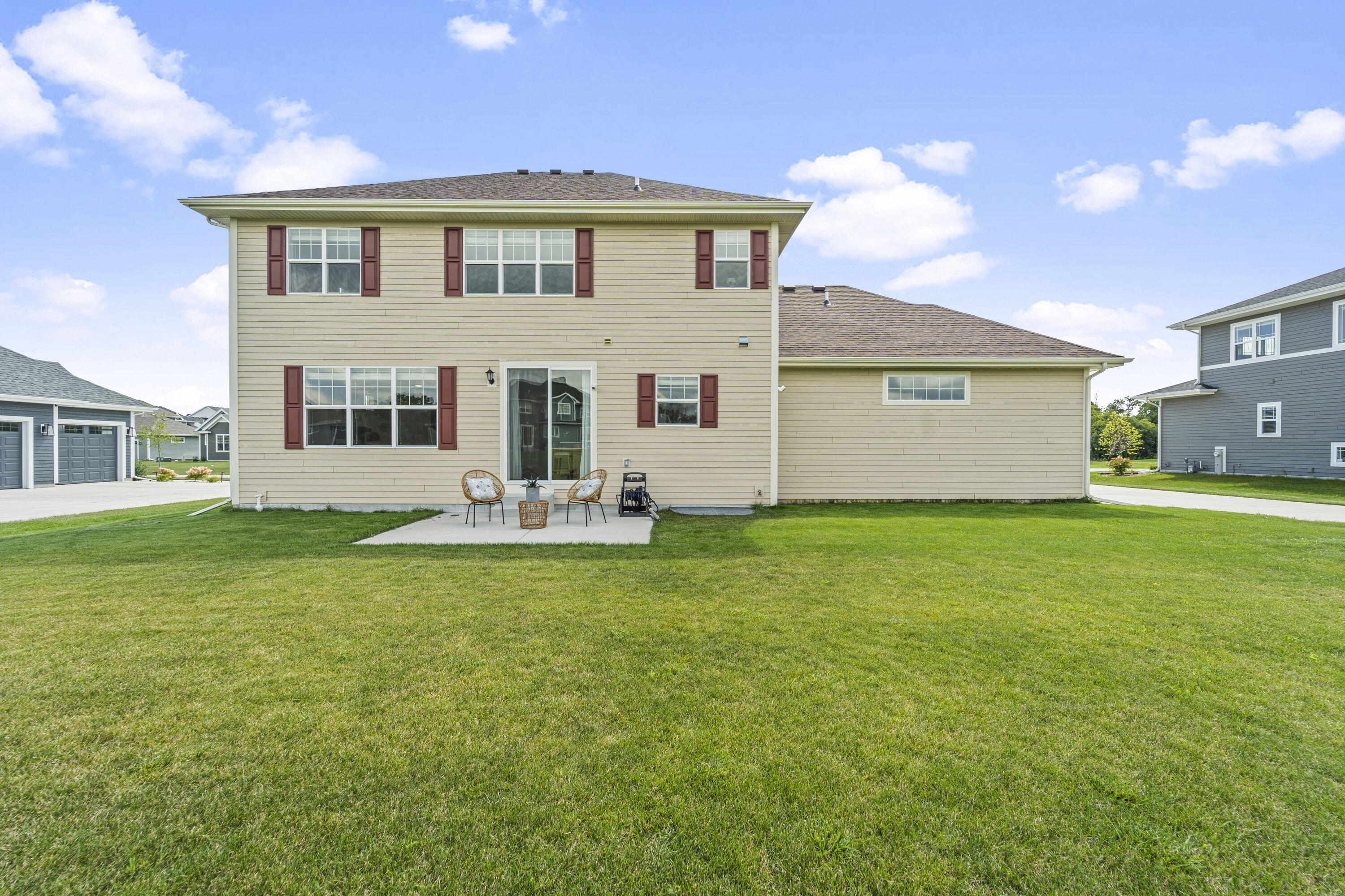Mequon, Wisconsin, 53097, United States, 5 Bedrooms Bedrooms, ,4 BathroomsBathrooms,Residential,For Sale,1932349