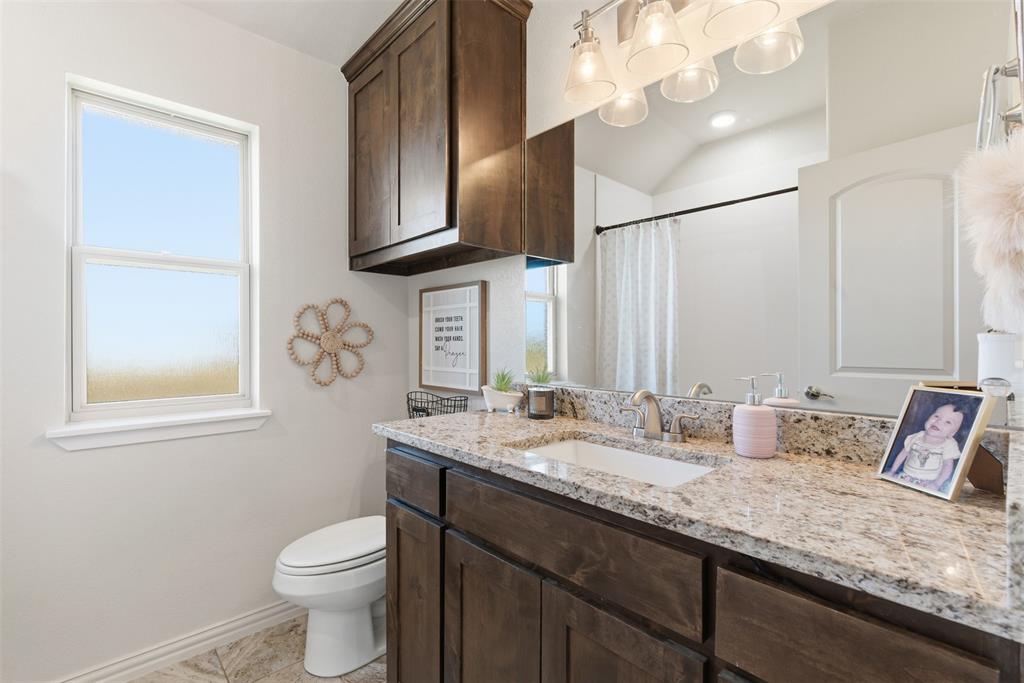 Grandview, Texas, 76050, United States, 4 Bedrooms Bedrooms, ,3 BathroomsBathrooms,Residential,For Sale,1991534