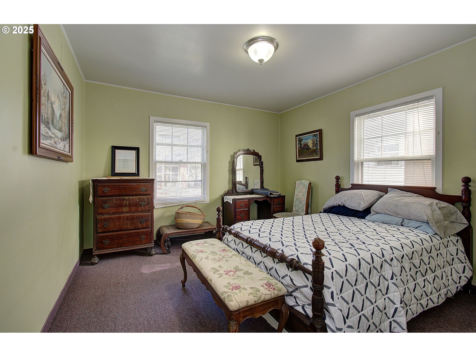 Portland, Oregon, 97202, United States, 3 Bedrooms Bedrooms, ,1 BathroomBathrooms,Residential,For Sale,1721248