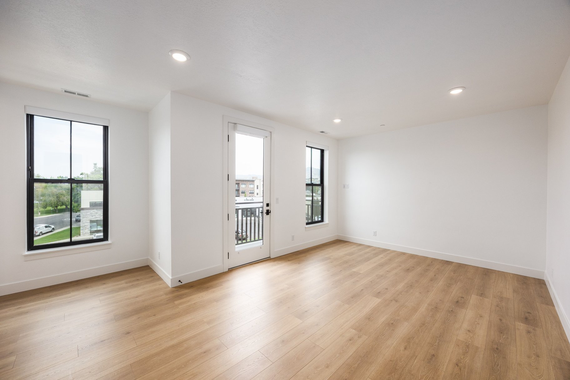  Newly Released Penthouse-Style Living in The Heart of Holladay Village - 物件實景