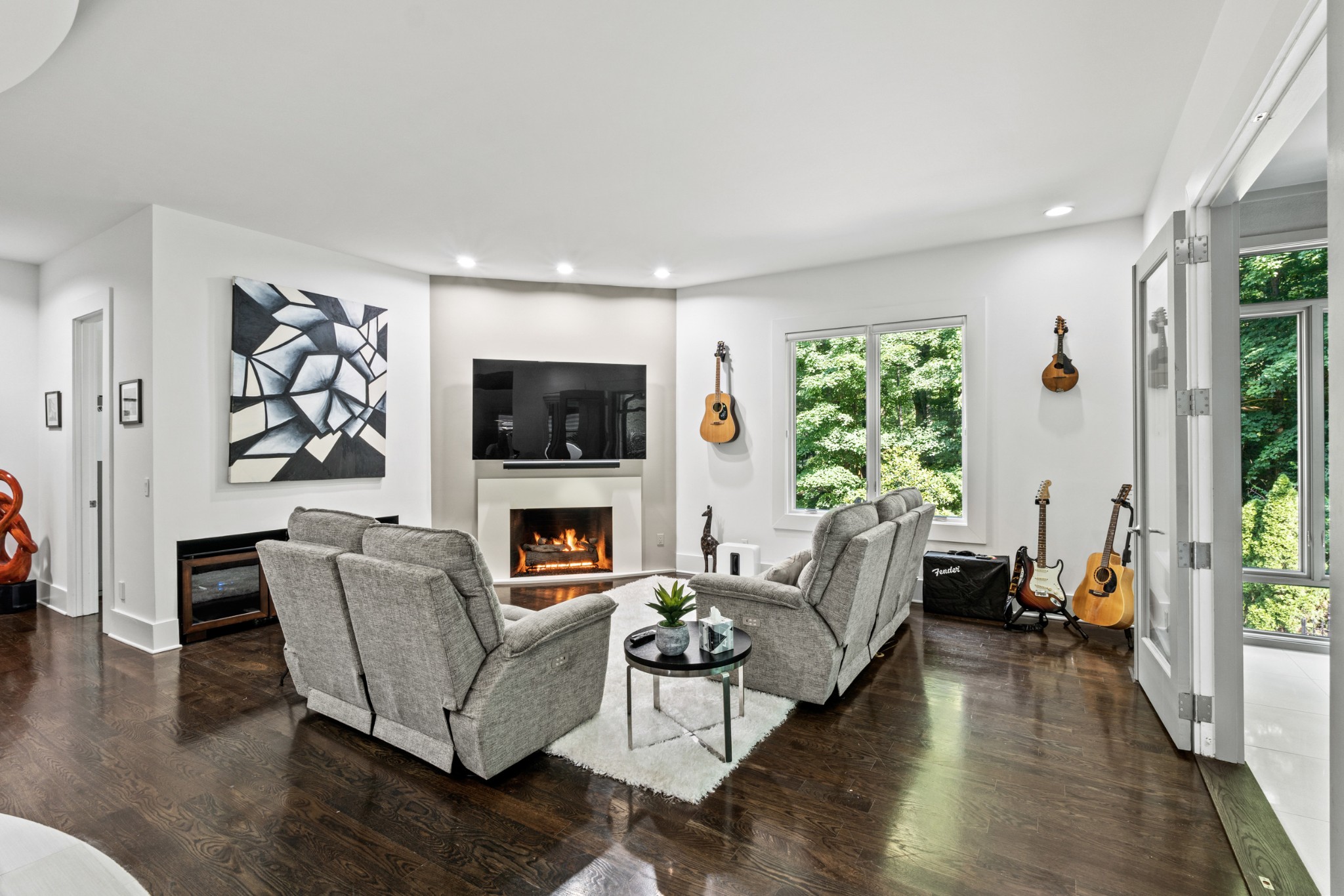 Nashville, Tennessee, 37215, United States, 5 Bedrooms Bedrooms, ,11 BathroomsBathrooms,Residential,For Sale,1997192