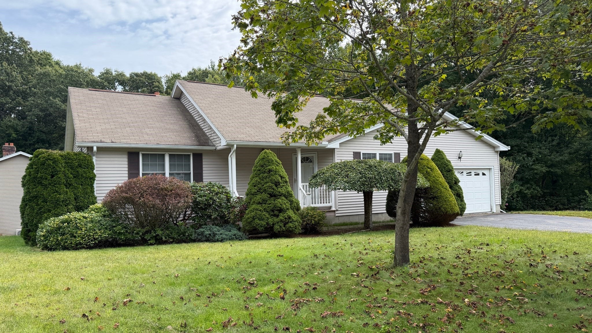Deerfield Cir, Auburn, MA 01501