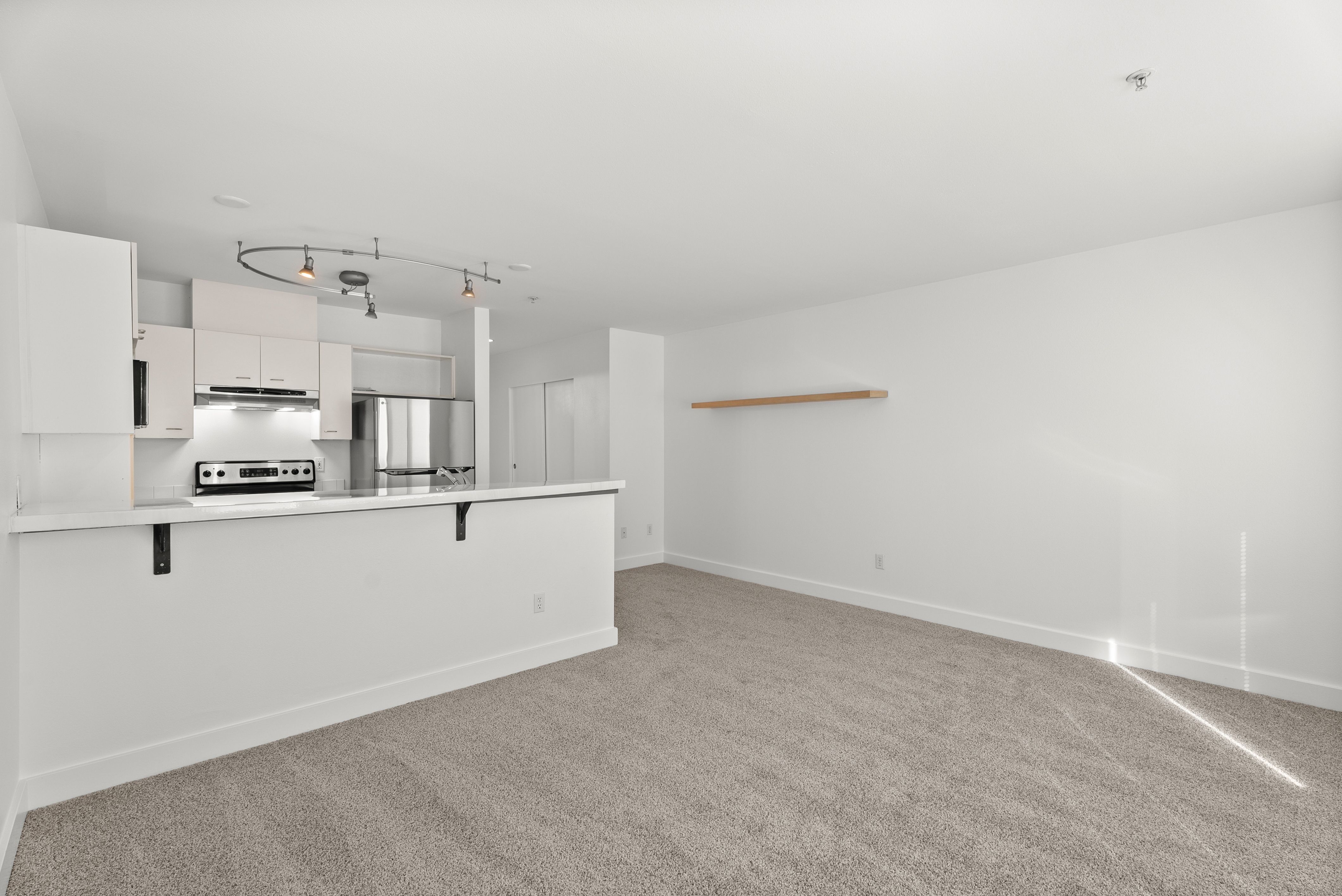  2440 Western Ave Unit #517, Seattle, WA 98121 - 物件實景
