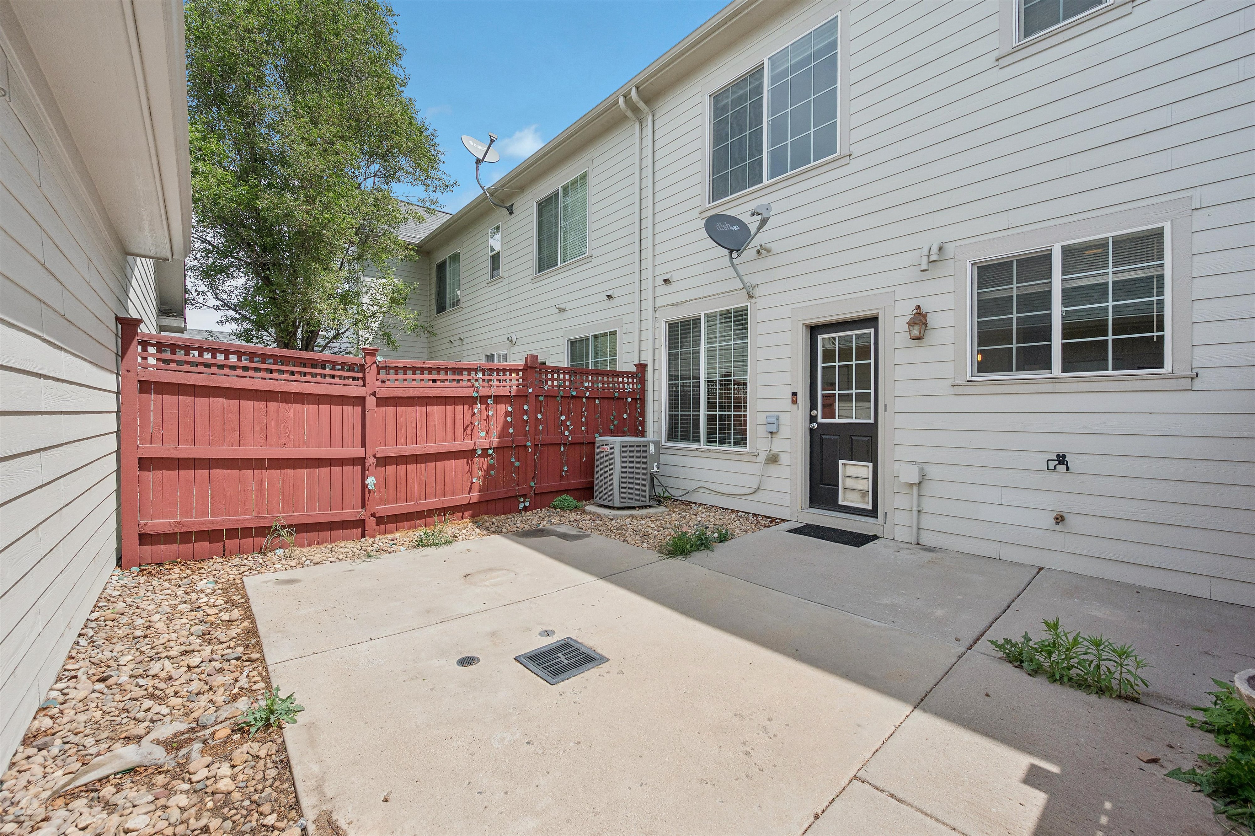  Charming Townhome In Sought After Central Park Location - 物件實景