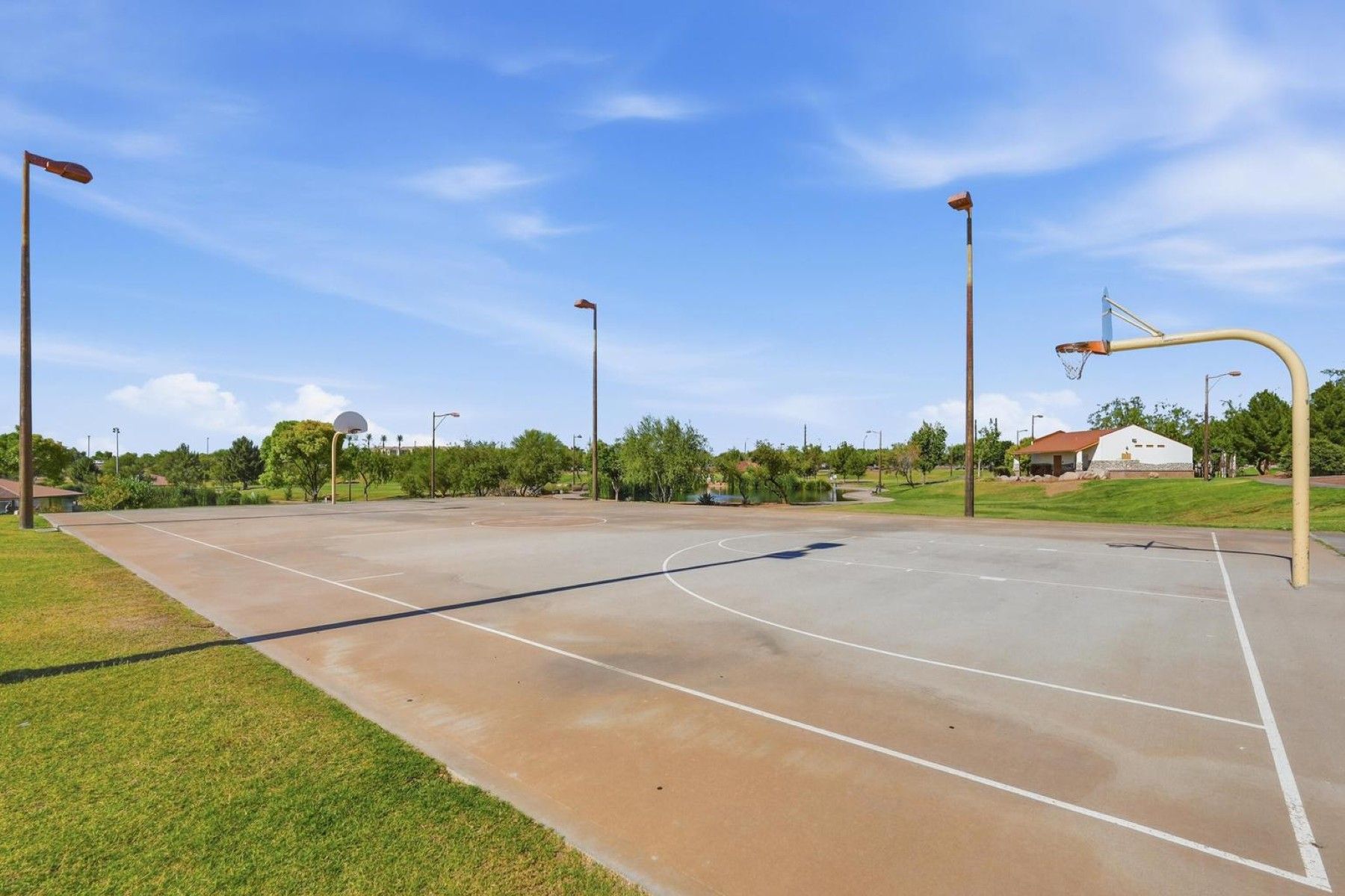  2266 E Willis Rd  Gilbert, AZ - 物件實景