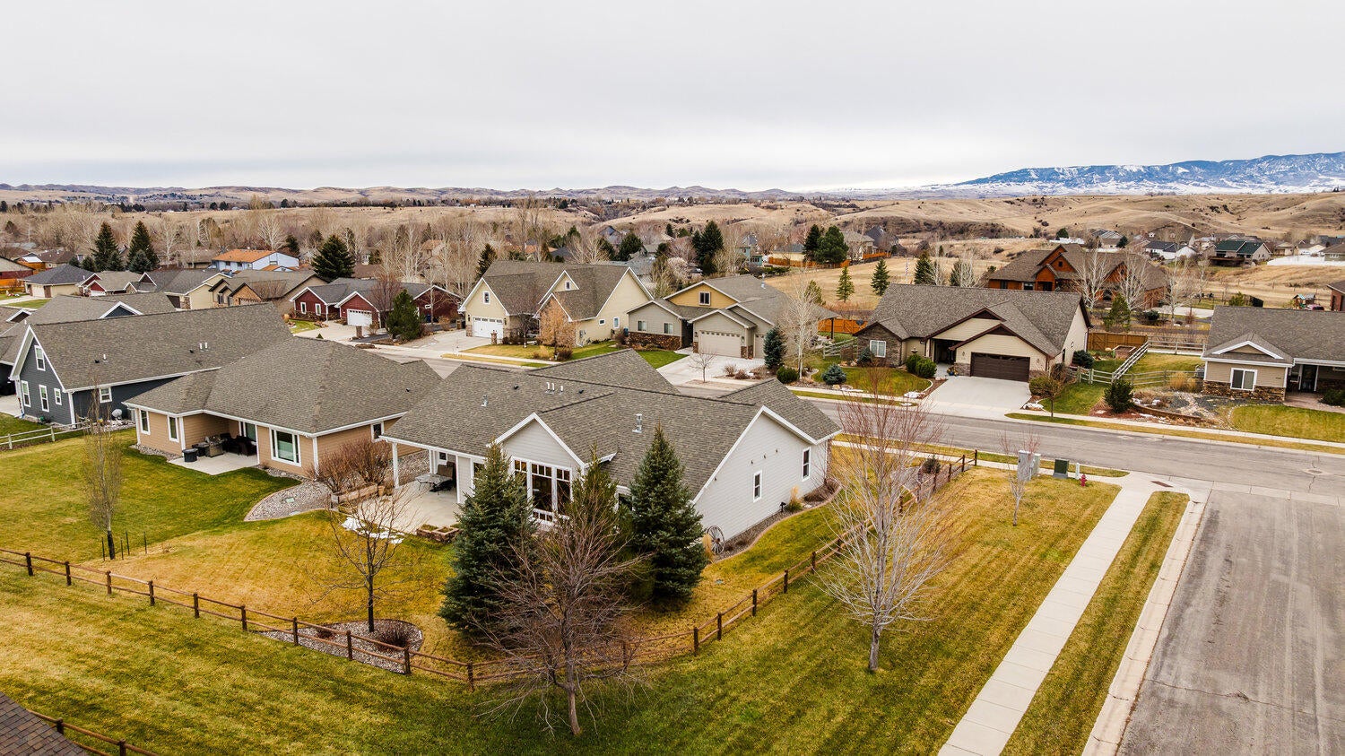 Sheridan, Wyoming, 82801, United States, 2 Bedrooms Bedrooms, ,2 BathroomsBathrooms,Residential,For Sale,2006254