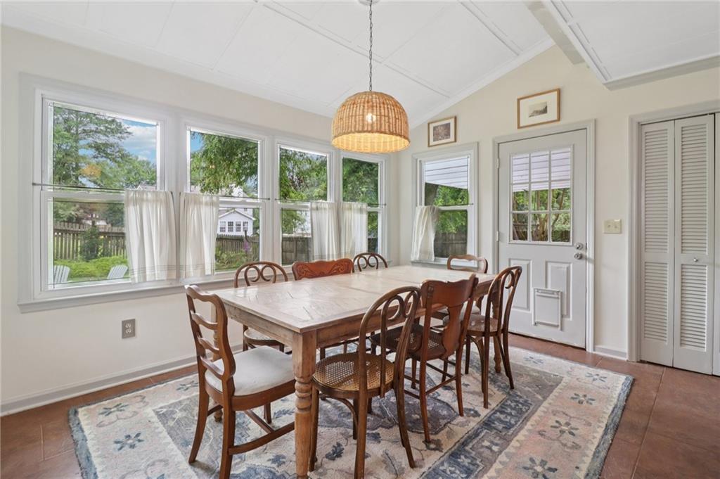 Marietta, Georgia, 30062, United States, 4 Bedrooms Bedrooms, ,3 BathroomsBathrooms,Residential,For Sale,1905534