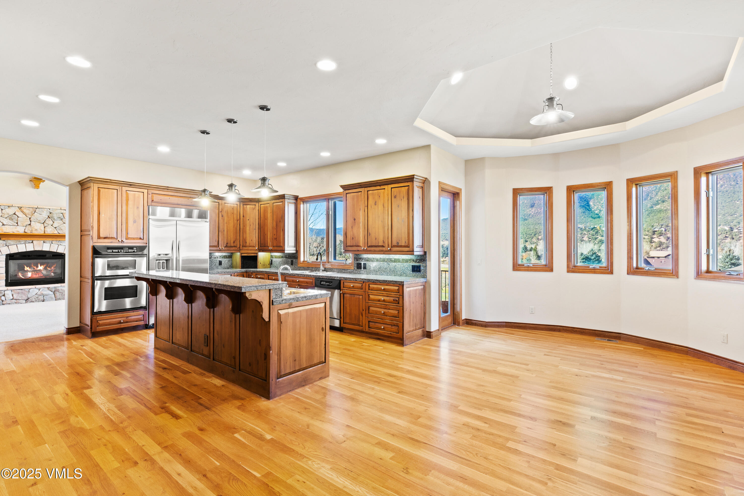 Gypsum, Colorado, 81637, United States, 6 Bedrooms Bedrooms, ,5 BathroomsBathrooms,Residential,For Sale,1987676