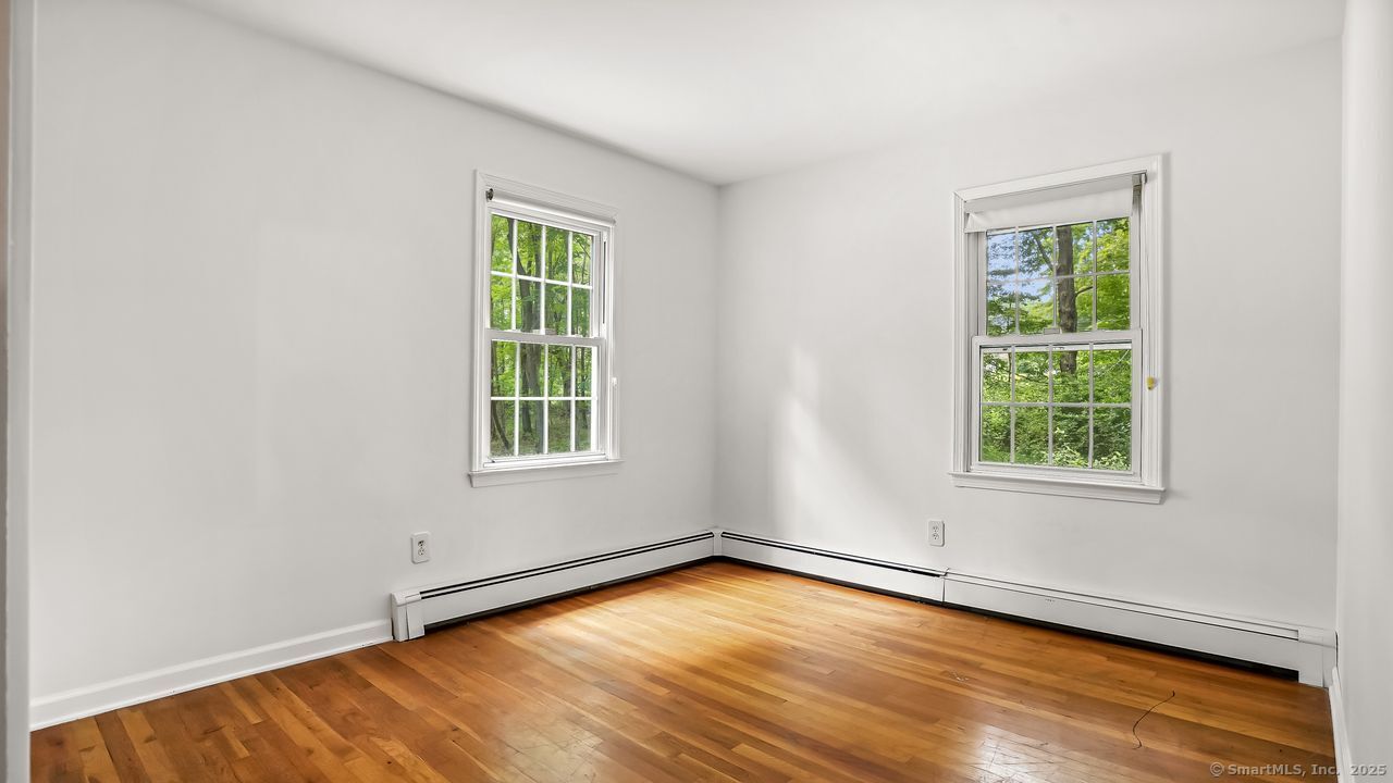 Easton, Connecticut, 06612, United States, 4 Bedrooms Bedrooms, ,4 BathroomsBathrooms,Residential,For Sale,1895469