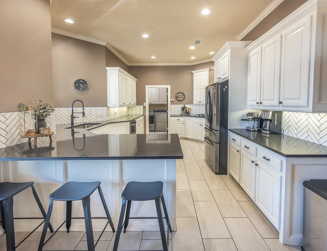 Lubbock, Texas, 79423, United States, 4 Bedrooms Bedrooms, ,4 BathroomsBathrooms,Residential,For Sale,1906085