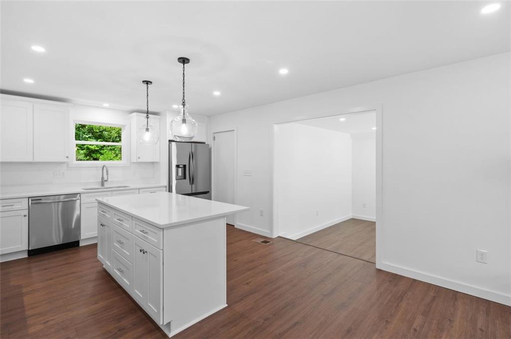 Woodstock, Georgia, 30189, United States, 3 Bedrooms Bedrooms, ,2 BathroomsBathrooms,Residential,For Sale,1857248