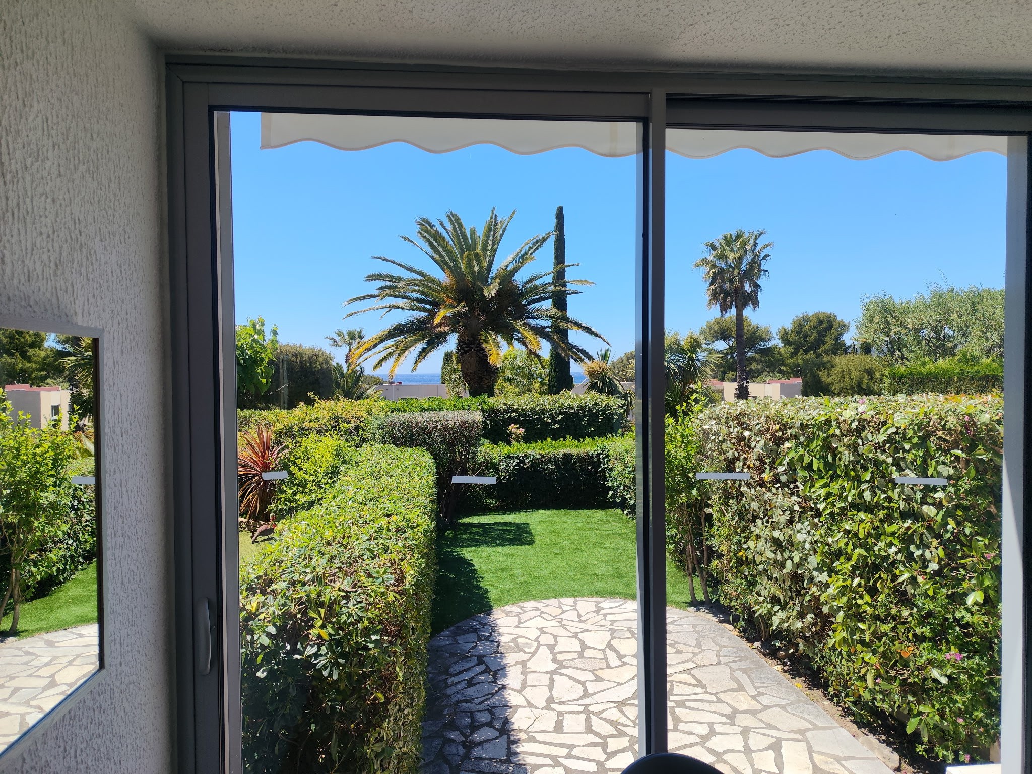  Cassis – Apartment with Garden and Sea View Glimpse Near the Port - 物件實景
