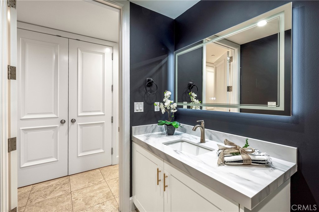 Irvine, California, 92612, United States, 2 Bedrooms Bedrooms, ,2 BathroomsBathrooms,Residential,For Sale,1989675