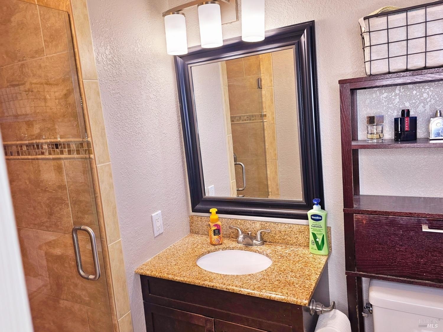 182 Kearney Way, Vacaville, California, 95687, United States, 3 Bedrooms Bedrooms, ,2 BathroomsBathrooms,Residential,For Sale,182 Kearney Way,1683317