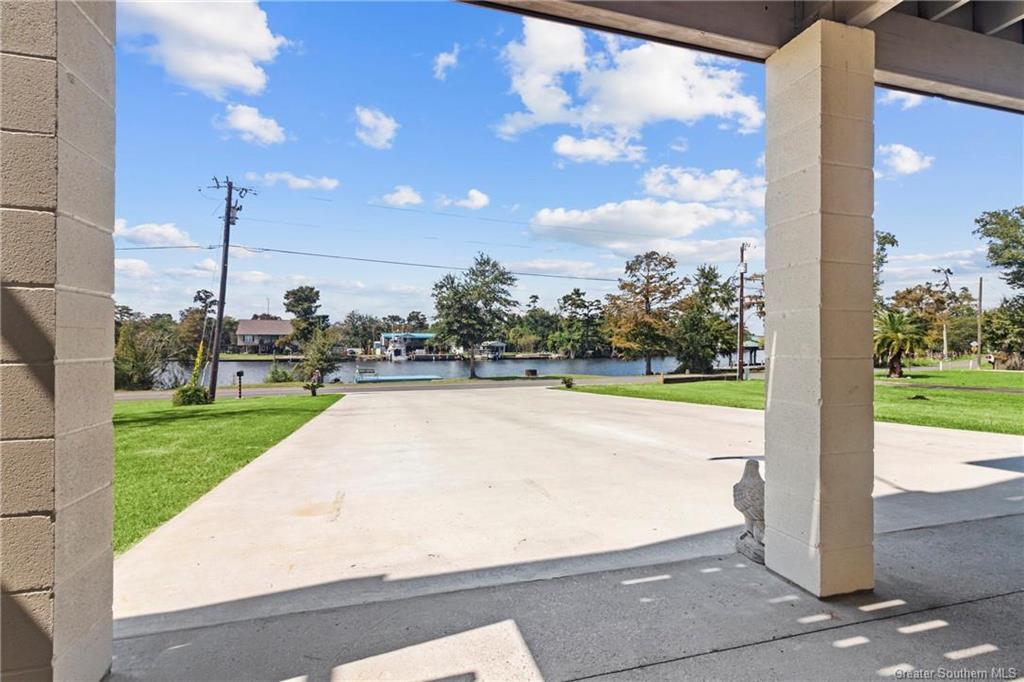 Lake Charles, Louisiana, 70611, United States, 4 Bedrooms Bedrooms, ,2 BathroomsBathrooms,Residential,For Sale,1980558