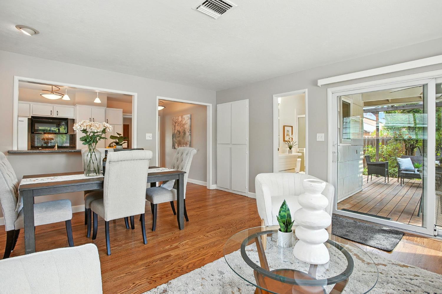 Sacramento, California, 95821, United States, 2 Bedrooms Bedrooms, ,2 BathroomsBathrooms,Residential,For Sale,1939306