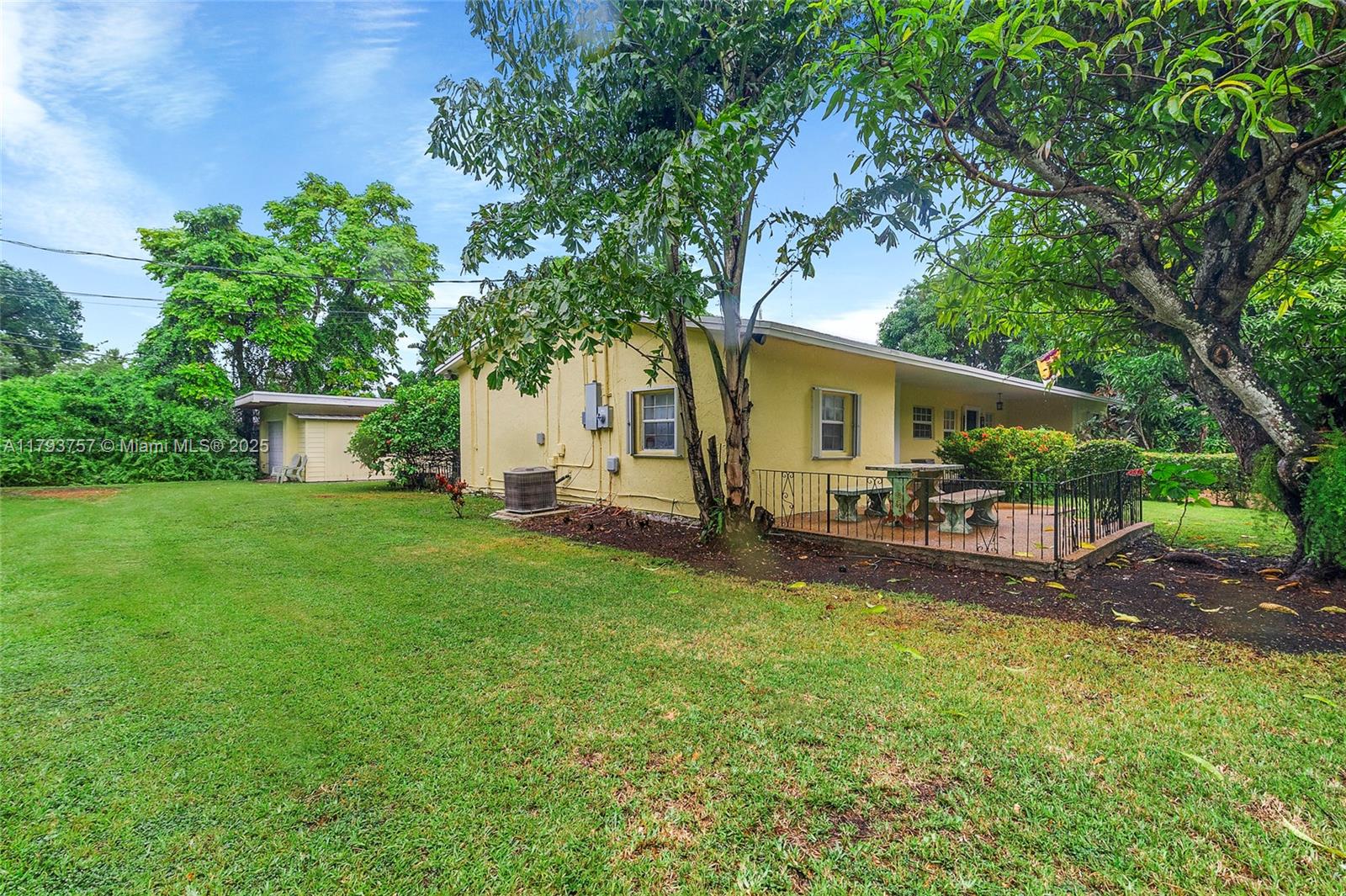 Pinecrest, Florida, 33156, United States, 4 Bedrooms Bedrooms, ,2 BathroomsBathrooms,Residential,For Sale,1794651