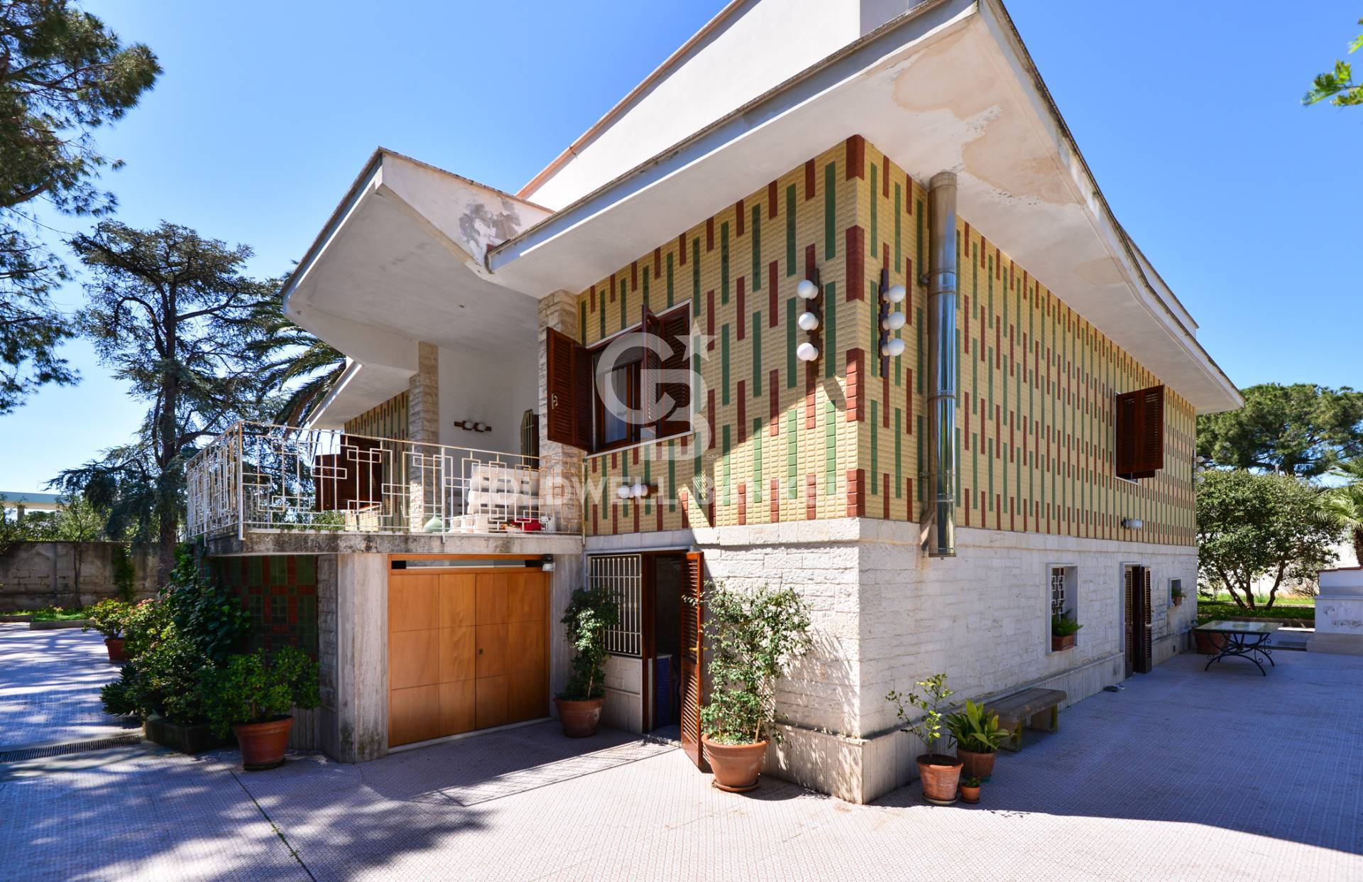 VIA NAPOLI, Bari, Bari, 70100, IT, 6 Bedrooms Bedrooms, ,4 BathroomsBathrooms,Residential,For Sale,VIA NAPOLI,1445794