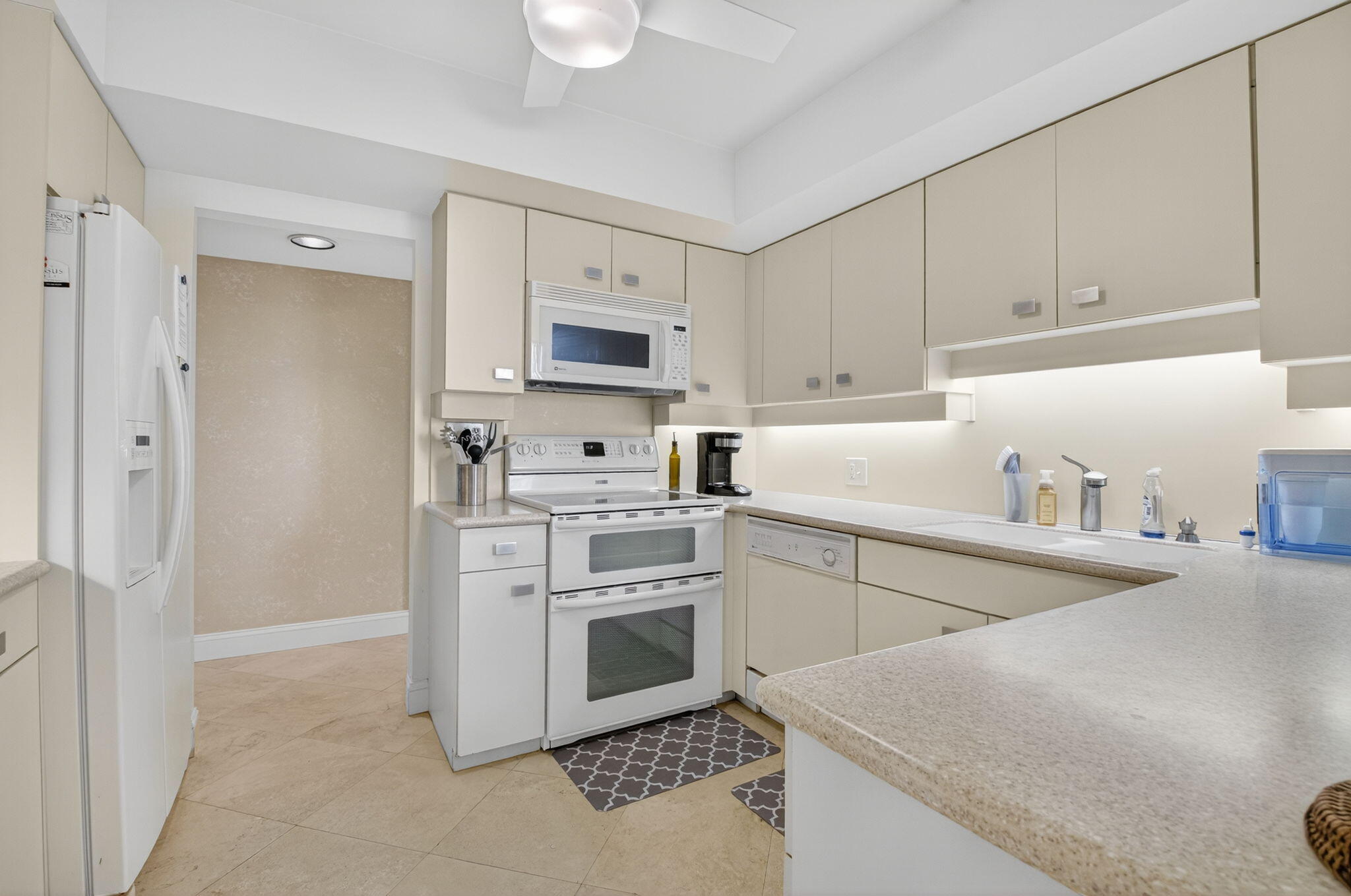 Delray Beach, Florida, 33483, United States, 2 Bedrooms Bedrooms, ,2 BathroomsBathrooms,Residential,For Sale,1987986