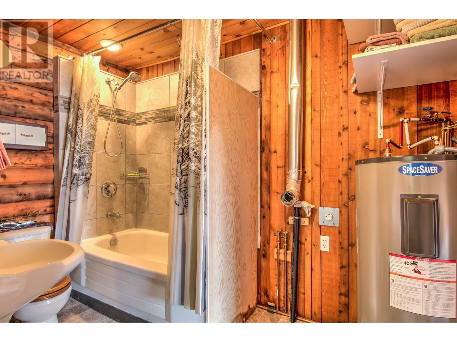 VERNON, British Columbia, V1B 3R3, CA, 3 Bedrooms Bedrooms, ,1 BathroomBathrooms,Residential,For Sale,1885937
