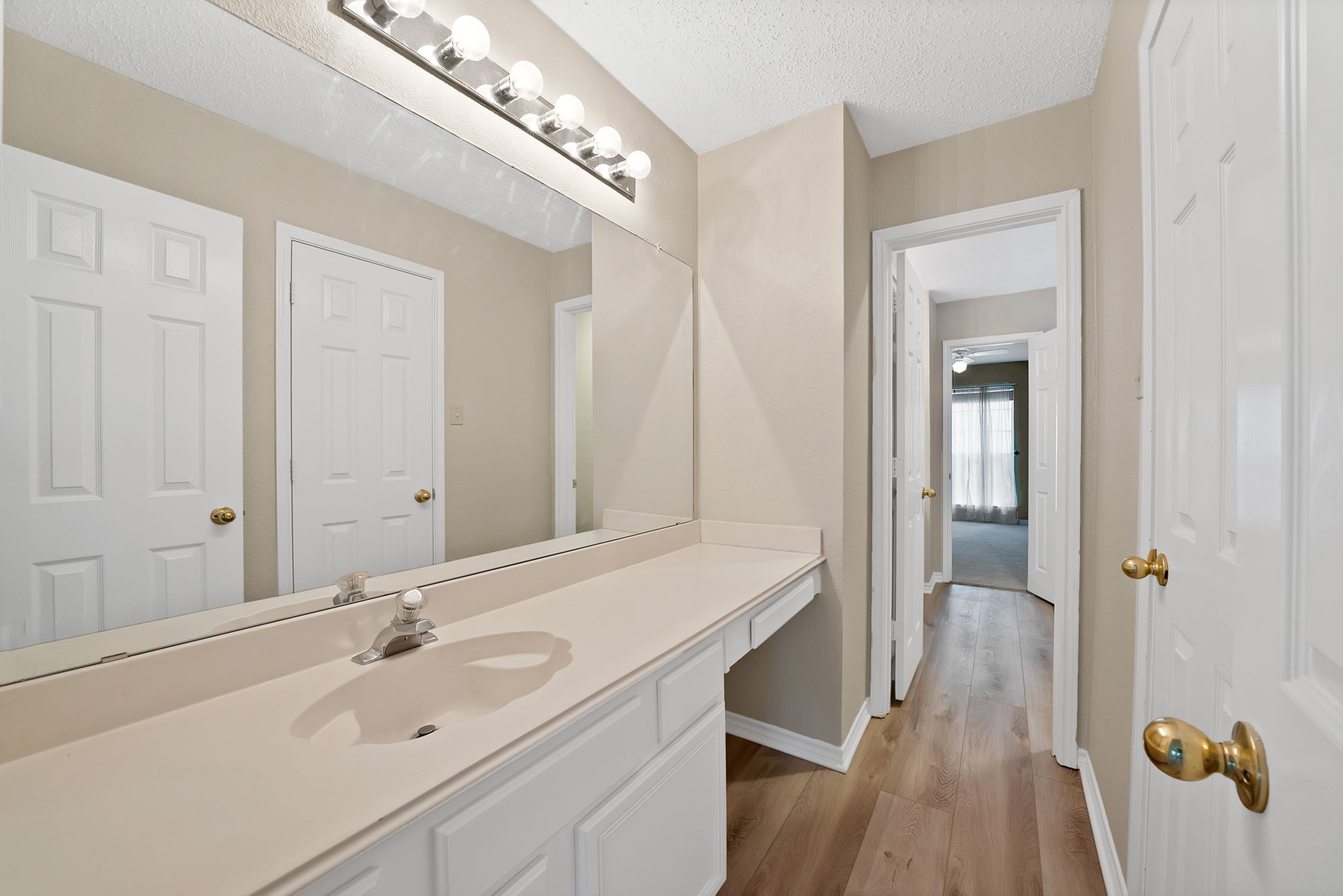  2129 Brentcove Drive, Grapevine, TX, 76051 - 物件實景