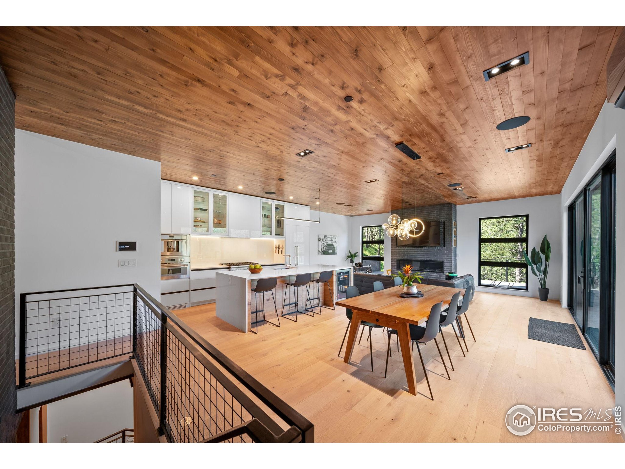 Boulder, Colorado, 80302, United States, 4 Bedrooms Bedrooms, ,3 BathroomsBathrooms,Residential,For Sale,1947999