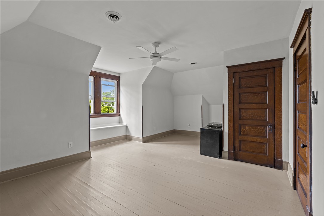Point Breeze, Pennsylvania, 15206, United States, 6 Bedrooms Bedrooms, ,4 BathroomsBathrooms,Residential,For Sale,1828152