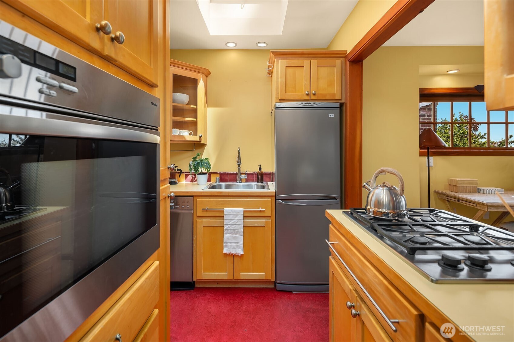 Seattle, Washington, 98112, United States, 2 Bedrooms Bedrooms, ,1 BathroomBathrooms,Residential,For Sale,1907246