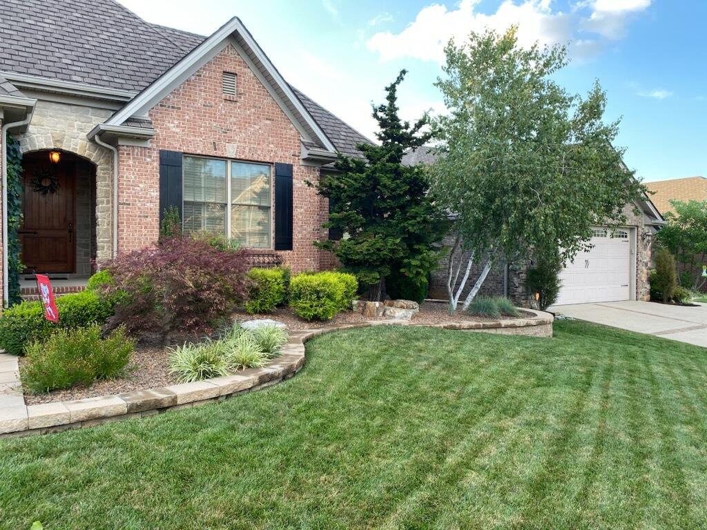 Lexington, Kentucky, 40509, United States, 6 Bedrooms Bedrooms, ,4 BathroomsBathrooms,Residential,For Sale,1785062