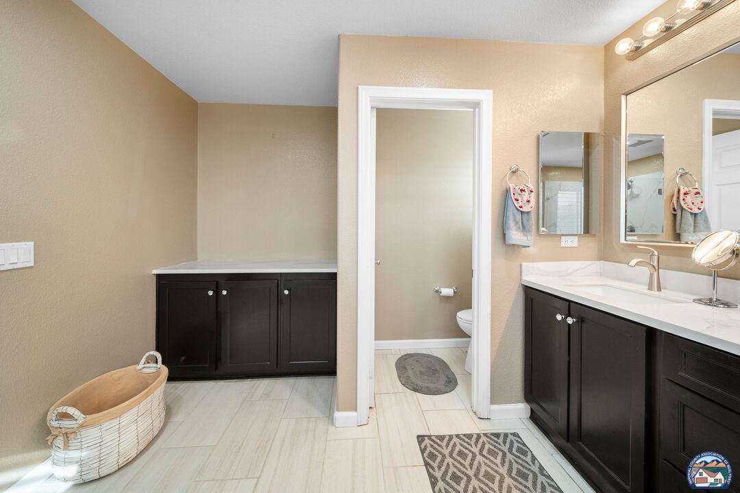 Imperial, California, 92251, United States, 4 Bedrooms Bedrooms, ,2 BathroomsBathrooms,Residential,For Sale,2001743