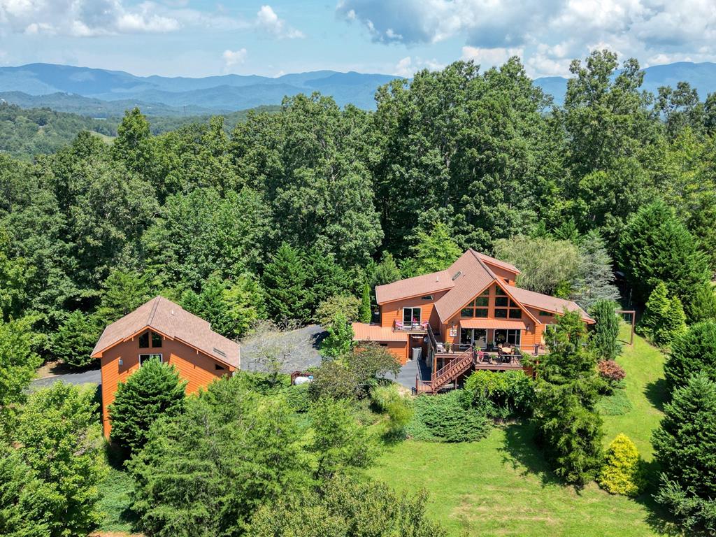 Hayesville, North Carolina, 28904, United States, 3 Bedrooms Bedrooms, ,4 BathroomsBathrooms,Residential,For Sale,1919513