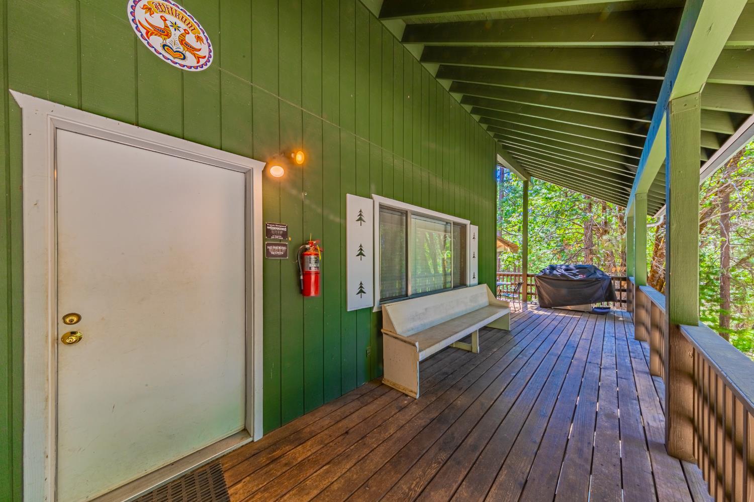 Yosemite, California, 95389, United States, 5 Bedrooms Bedrooms, ,4 BathroomsBathrooms,Residential,For Sale,1975650