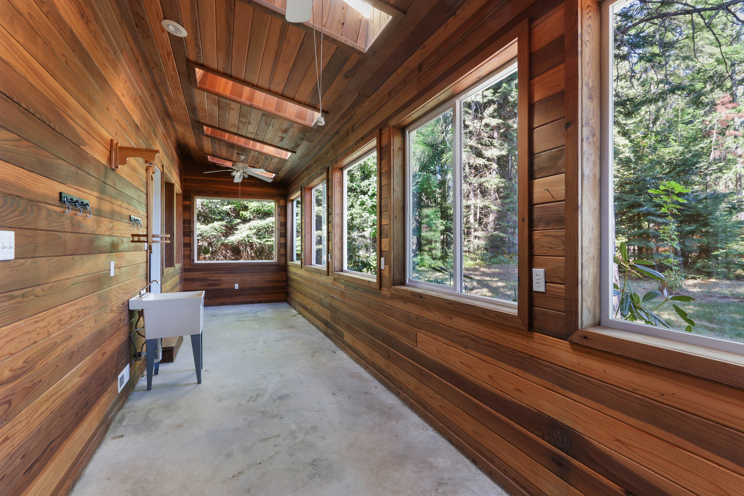 Sandpoint, Idaho, 83864, United States, 3 Bedrooms Bedrooms, ,2 BathroomsBathrooms,Residential,For Sale,1936853
