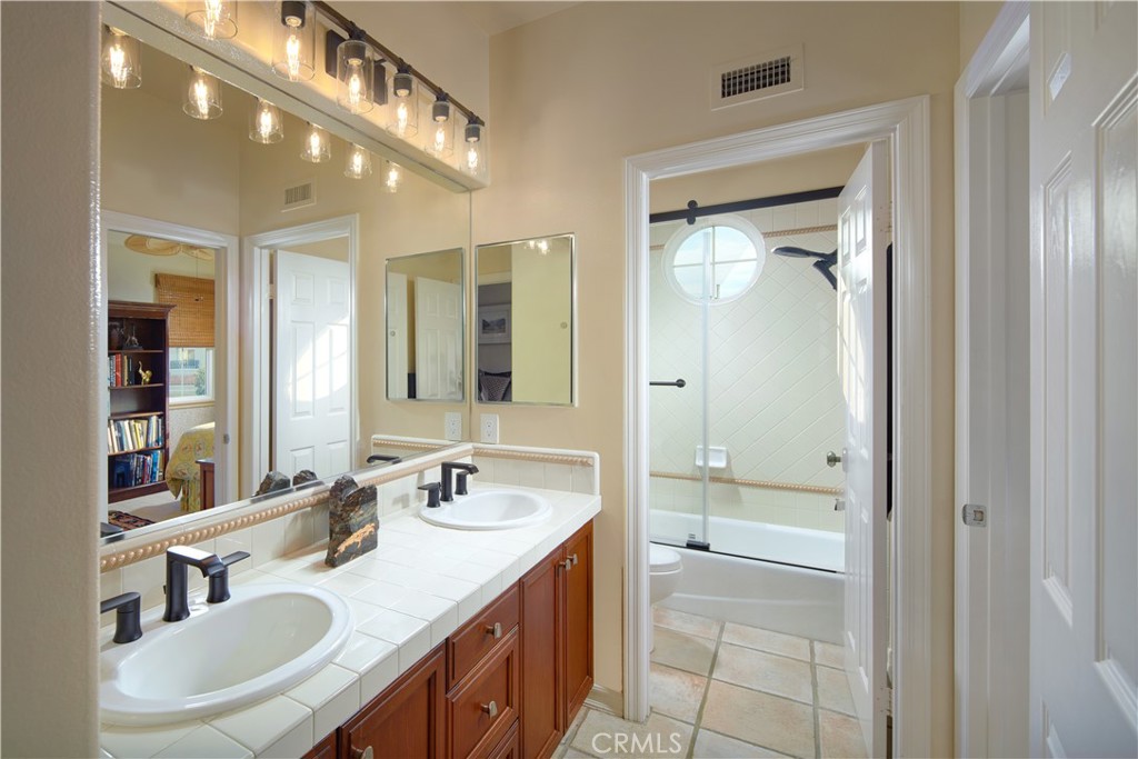 Newport Beach, California, 92660, United States, 4 Bedrooms Bedrooms, ,3 BathroomsBathrooms,Residential,For Sale,1991326