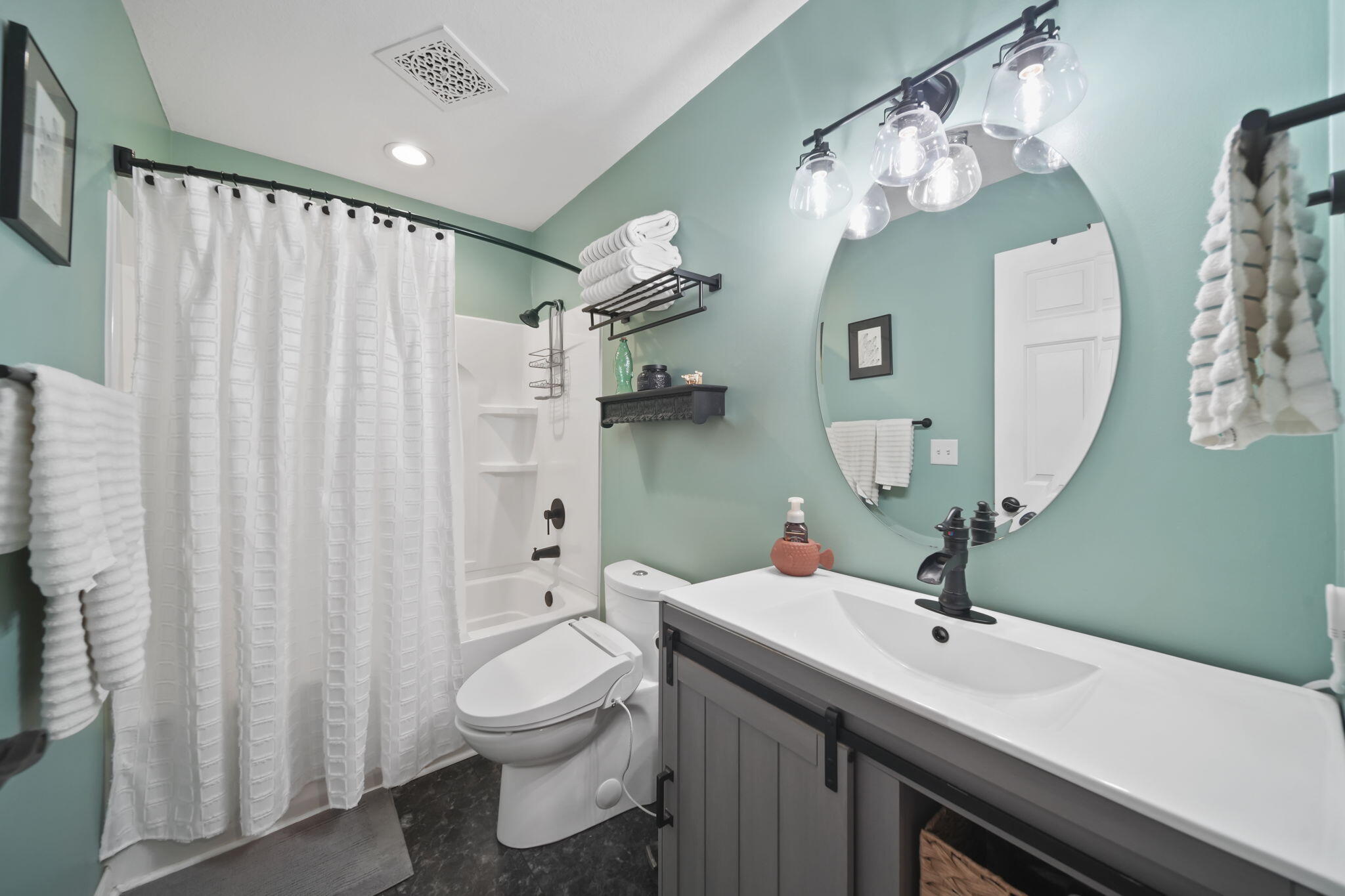 Onsted, Michigan, 49265, United States, 3 Bedrooms Bedrooms, ,3 BathroomsBathrooms,Residential,For Sale,1984603