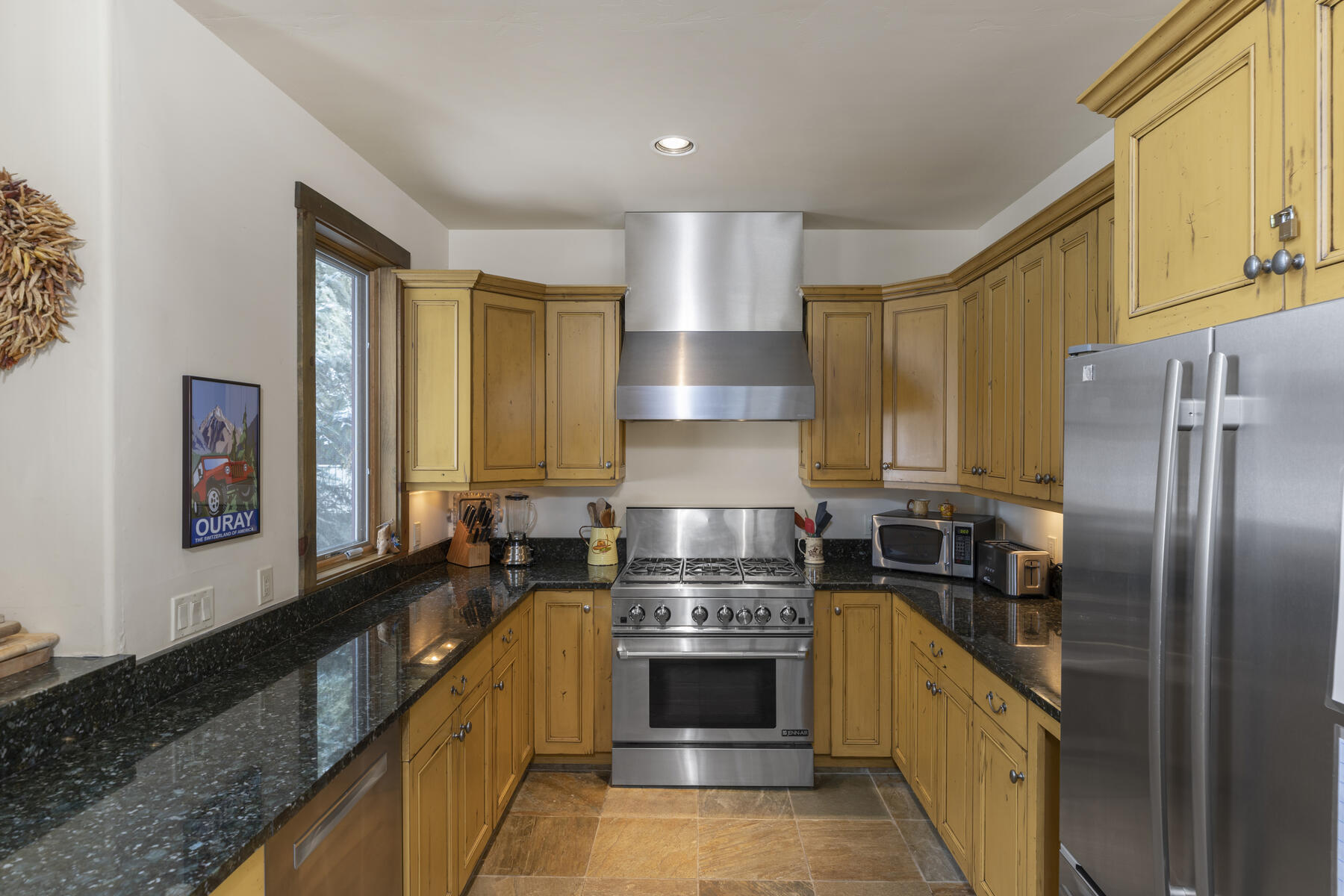  Mission Rock Residential Triplex in Downtown Ouray - 物件實景