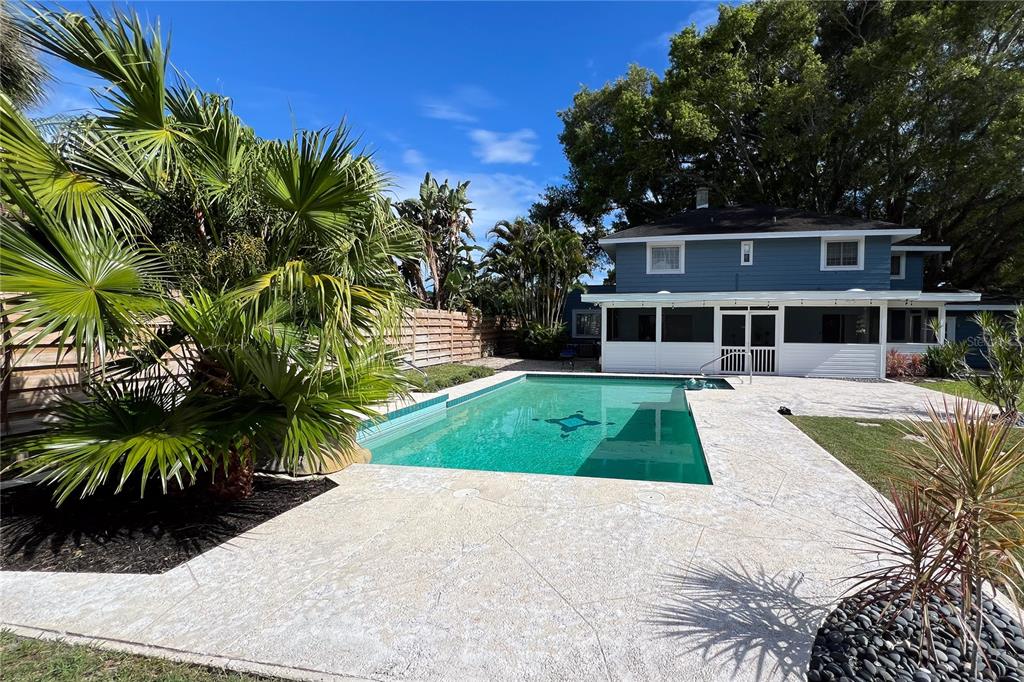 Sarasota, Florida, 34243, United States, 3 Bedrooms Bedrooms, ,3 BathroomsBathrooms,Residential,For Sale,1796778