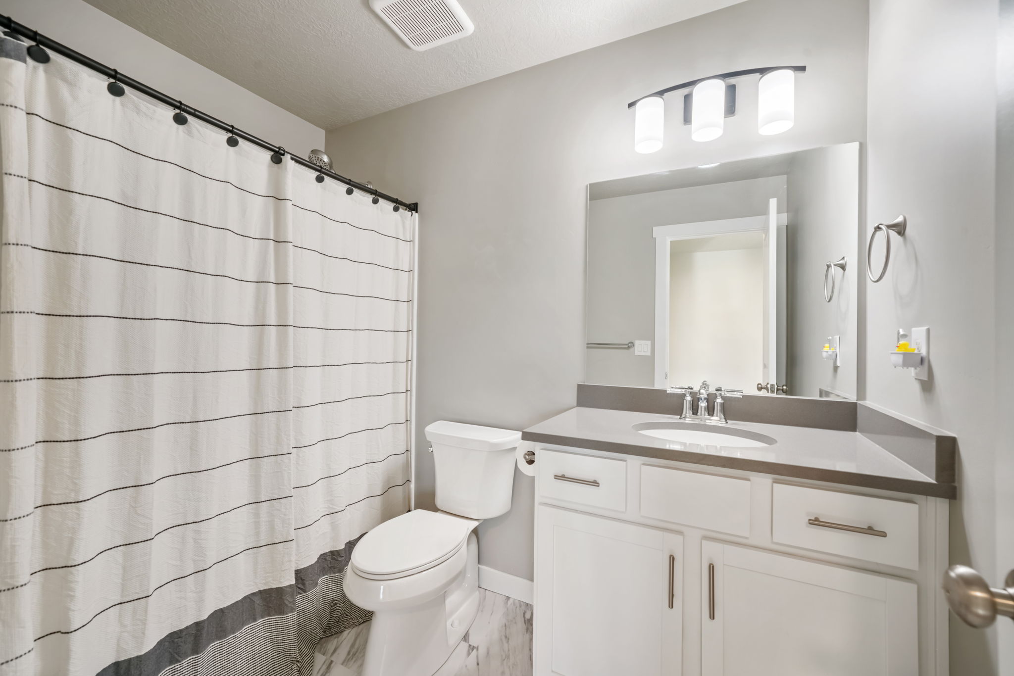 Eagle Mountain, Utah, 84005, United States, 3 Bedrooms Bedrooms, ,3 BathroomsBathrooms,Residential,For Sale,1993826