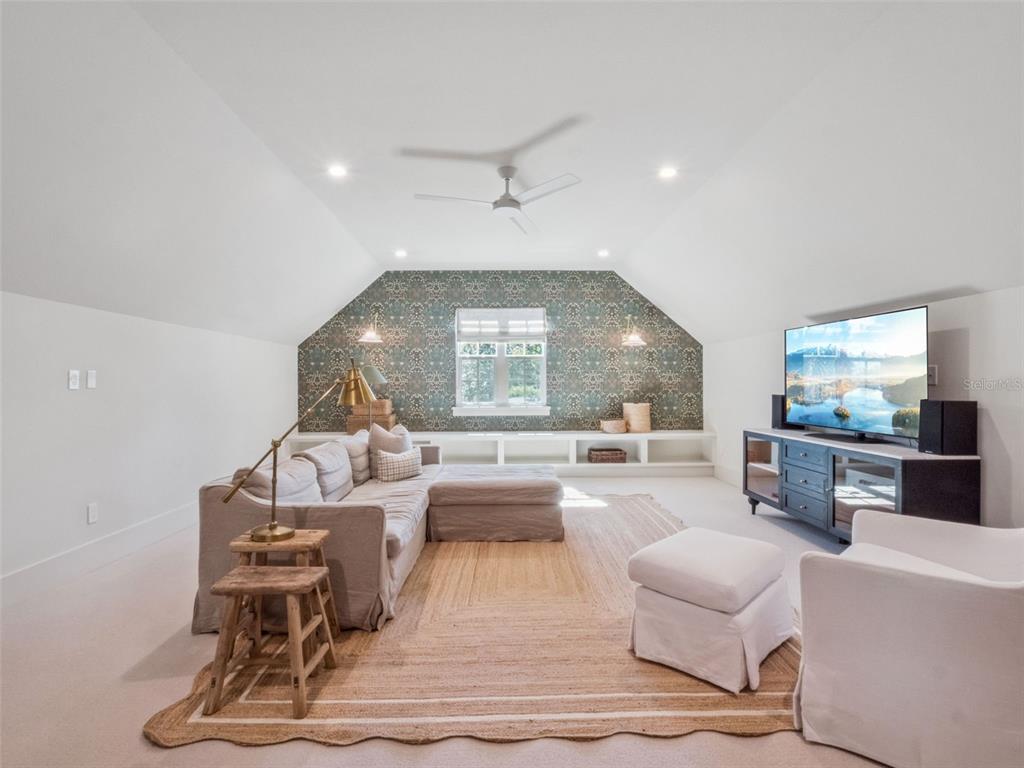 Winter Park, Florida, 32789, United States, 3 Bedrooms Bedrooms, ,5 BathroomsBathrooms,Residential,For Sale,1993312