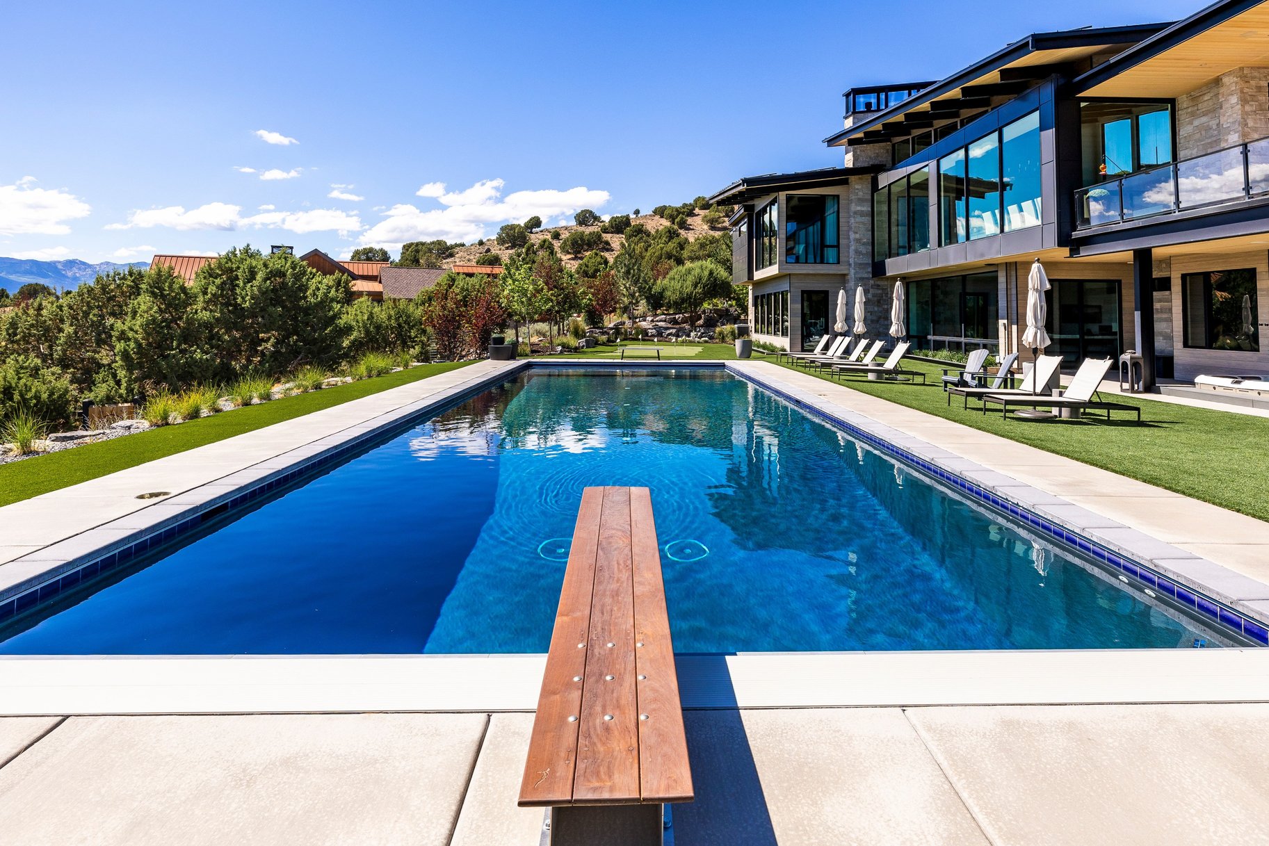 Luxury Lives Here  Architectural Masterpiece with Unmatched Privacy & Views - 物件實景