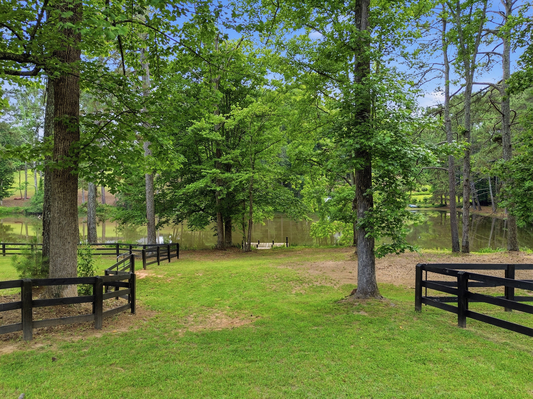  Exceptional Brick Ranch on 5+/- Picturesque Acres - 物件實景
