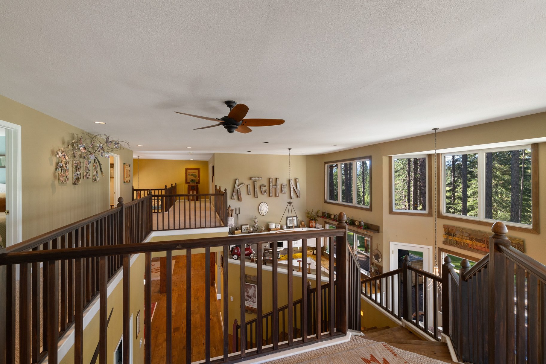  Hilltop Whitehawk Ranch Estate with Sweeping Meadow, Pond & Mountain Views - 物件實景
