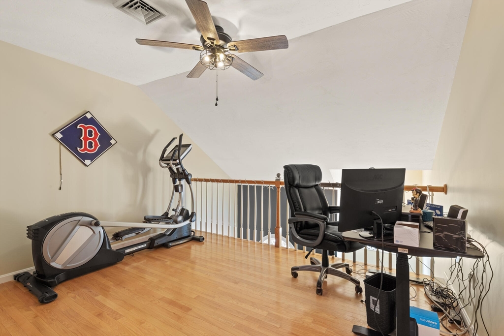 Upton, Massachusetts, 01568, United States, 3 Bedrooms Bedrooms, ,3 BathroomsBathrooms,Residential,For Sale,1912549