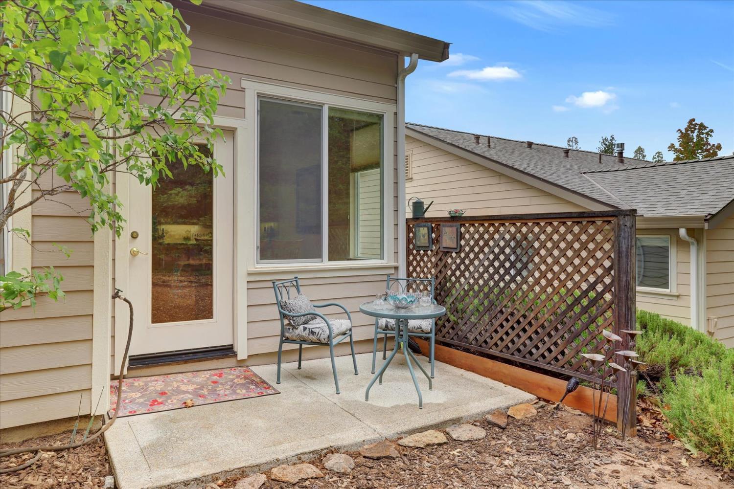 Grass Valley, California, 95945, United States, 2 Bedrooms Bedrooms, ,2 BathroomsBathrooms,Residential,For Sale,1990236