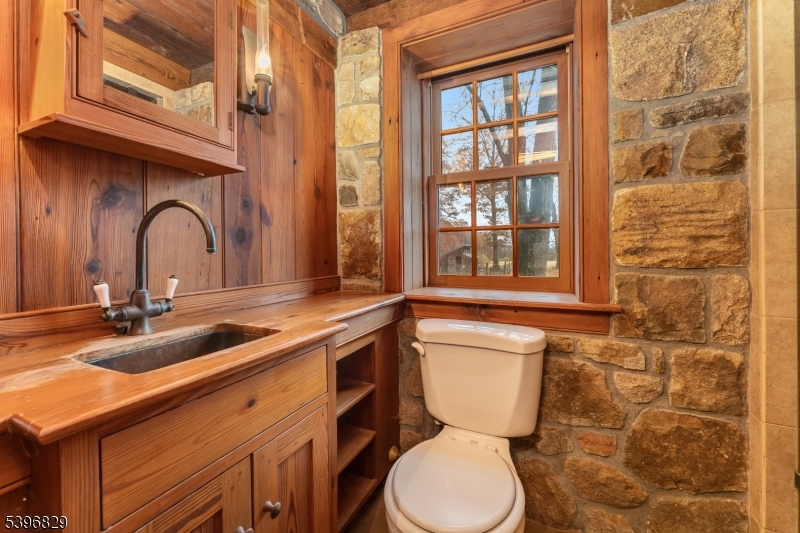 Union Twp., New Jersey, 08827, United States, 6 Bedrooms Bedrooms, ,6 BathroomsBathrooms,Residential,For Sale,1991066