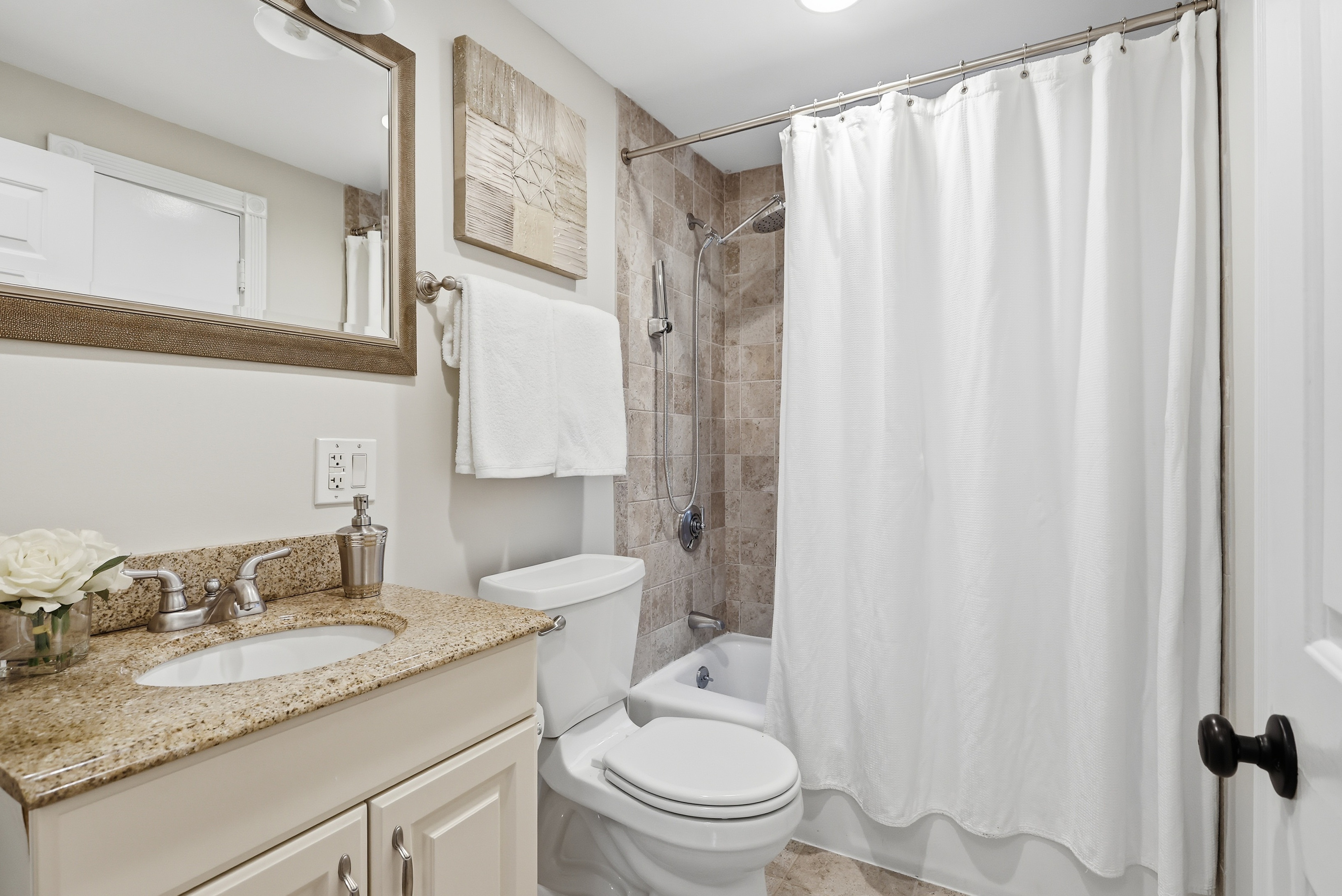  21 Curve Street, Bedford, MA 01730 - 物件實景