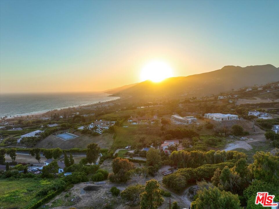 5878 Deerhead Rd, Malibu, California, 90265, United States, 5 Bedrooms Bedrooms, ,9 BathroomsBathrooms,Residential,For Sale,5878 Deerhead Rd,1623288