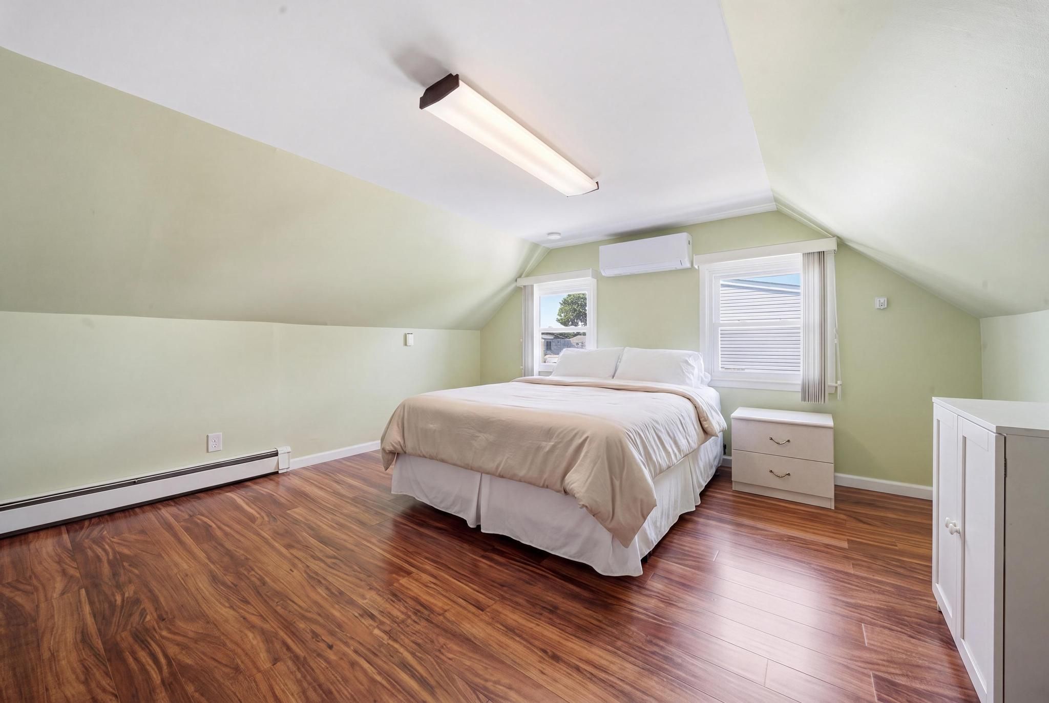  37 Gun Lane, Levittown, NY, 11756 - 物件實景