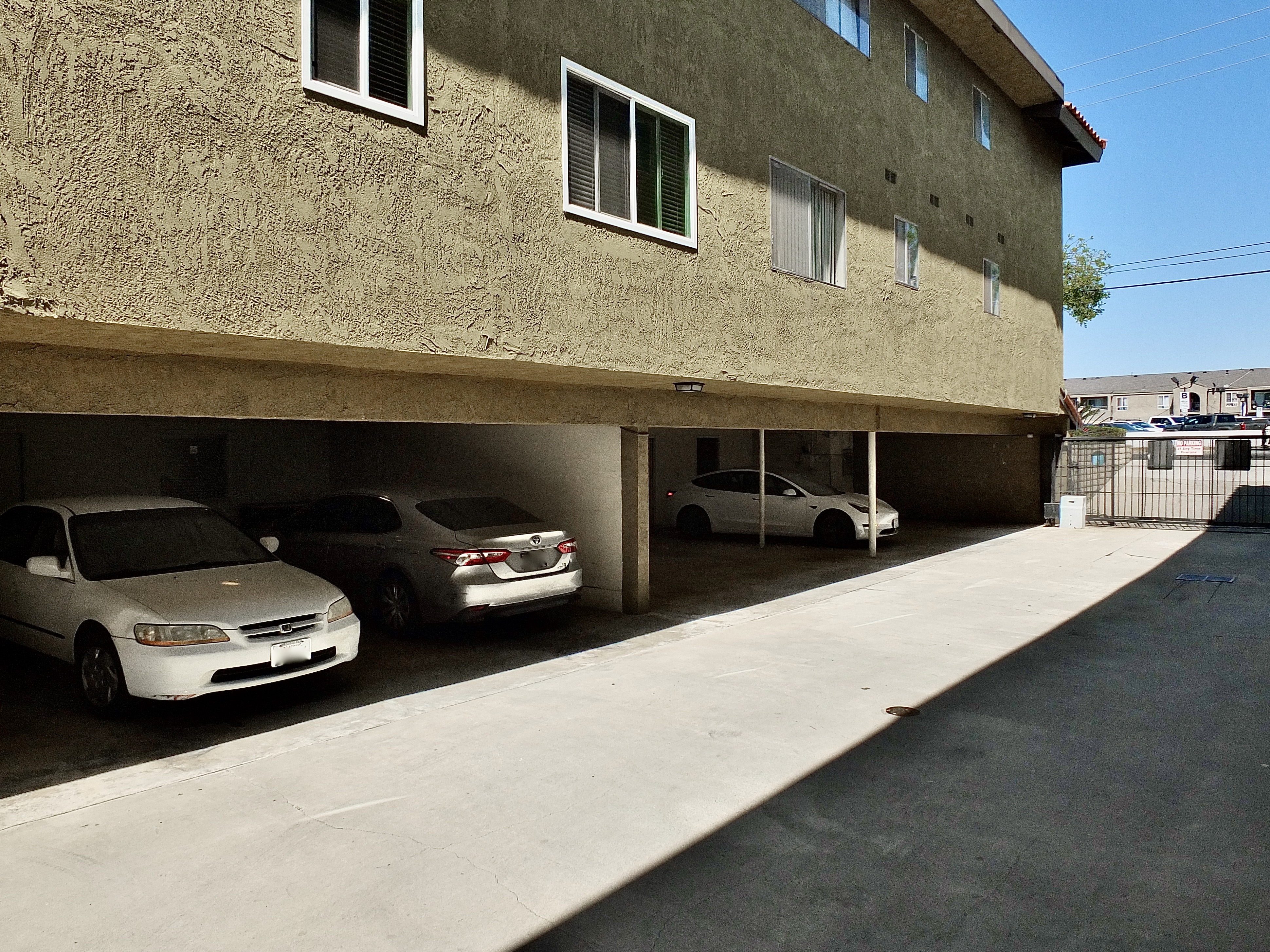 Gardena, California, 90247, United States, 2 Bedrooms Bedrooms, ,3 BathroomsBathrooms,Residential,For Sale,1905647